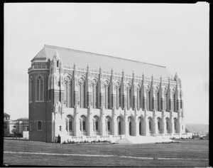 Black and white photo of Suzzallo Library at the University of Washington